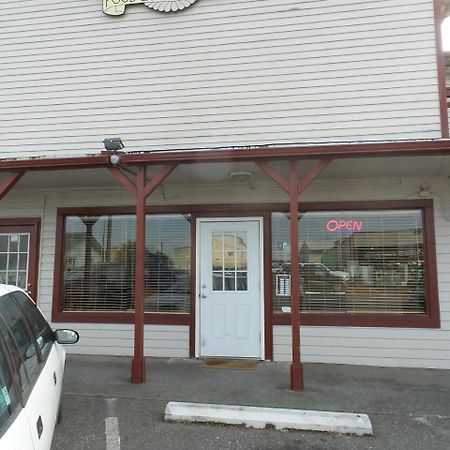קופוויל Tyee Restaurant And Motel מראה חיצוני תמונה
